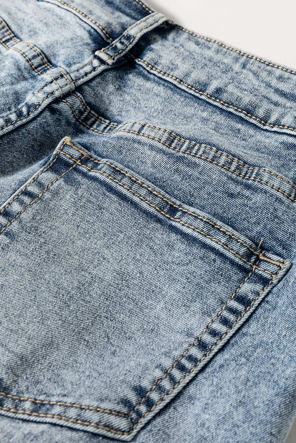 Myosotis High Rise Button Zip Washed Jeans