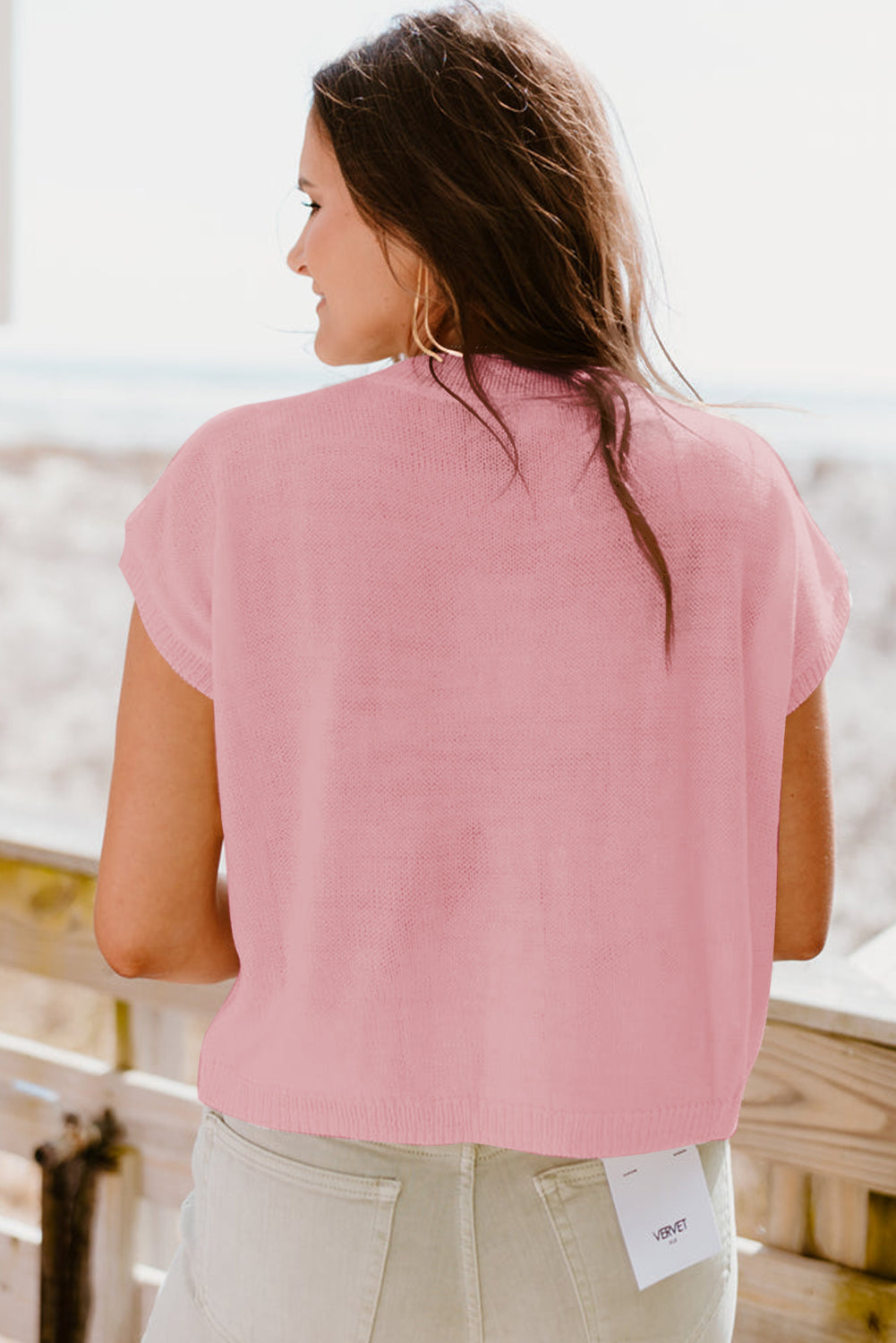 White Flower Patch Knit Round Neck Tee